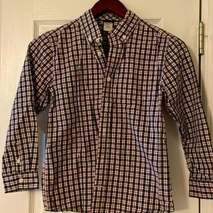 Like new shirt!  Boy’s cotton long sleeved button down in plaid black/red/white.